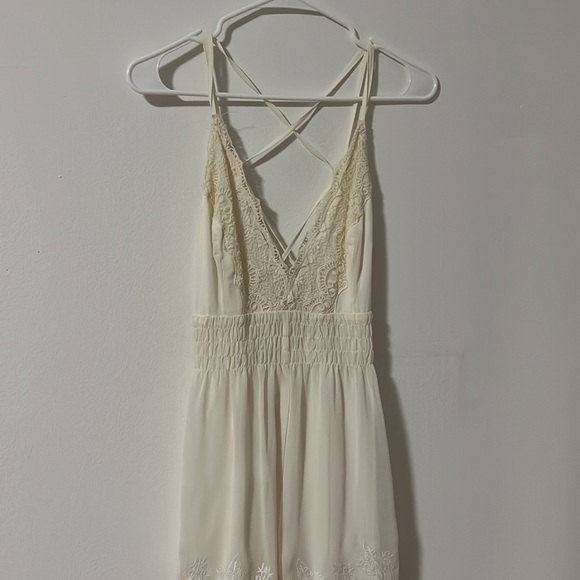 White beach summer romper - Picture 5 of 5